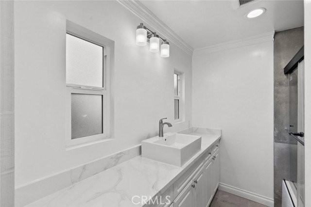408 Spencer St #D - Photo 2 of 3