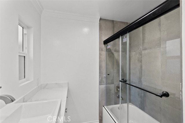 408 Spencer St #D - Photo 3 of 3