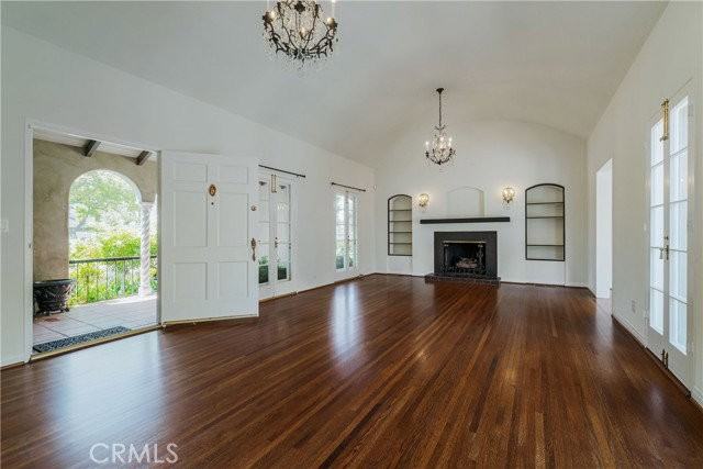 1243 Rossmoyne Ave - Photo 6 of 8