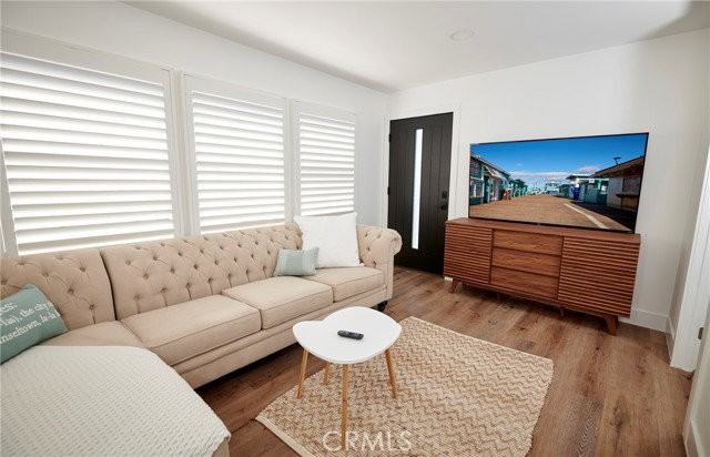 728 Euclid St #D - Photo 2 of 8