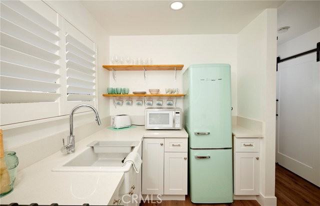 728 Euclid St #D - Photo 7 of 8