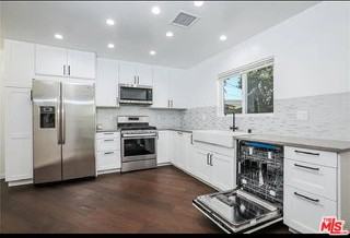6147 Will Rogers St - Photo 4 of 8