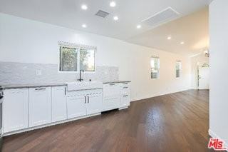 6147 Will Rogers St - Photo 6 of 8