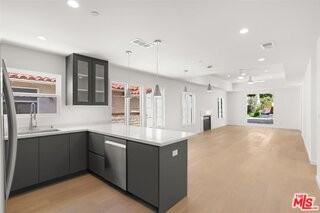 2316 Hill St - Photo 4 of 8
