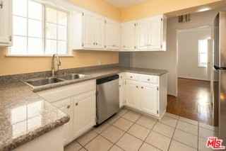 2346 Pearl St - Photo 6 of 8