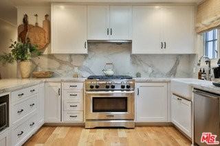 2330 Walnut Ave - Photo 4 of 7