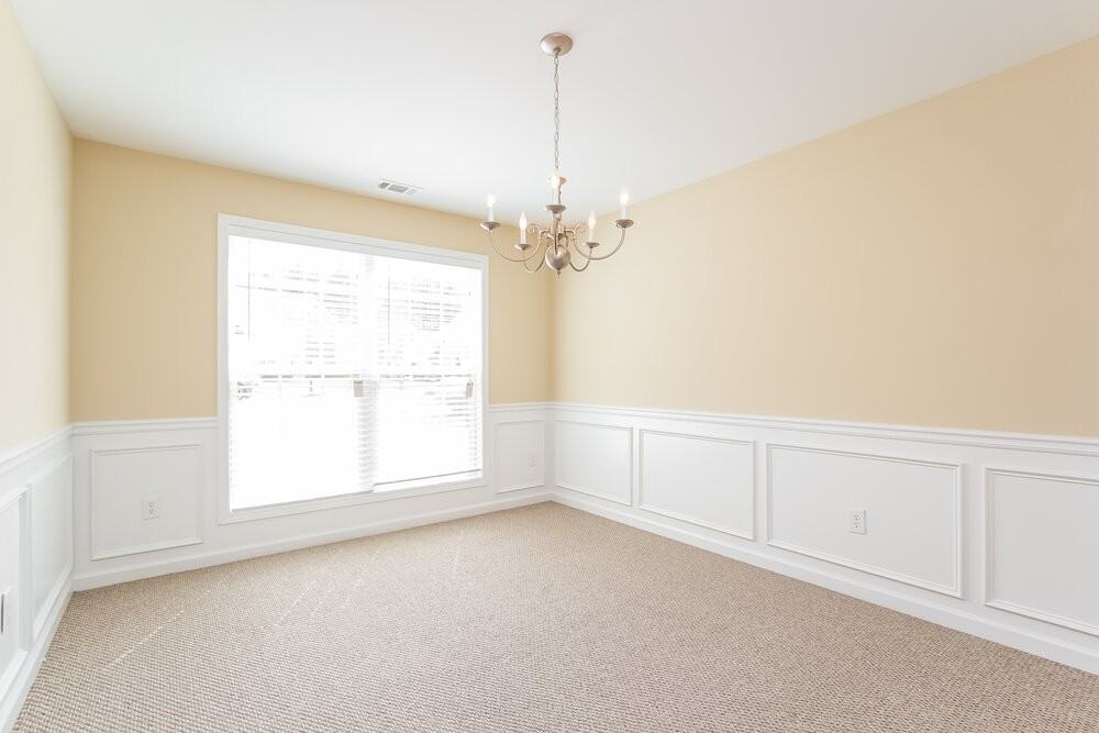 4050 Grandover Dr - Photo 6 of 17