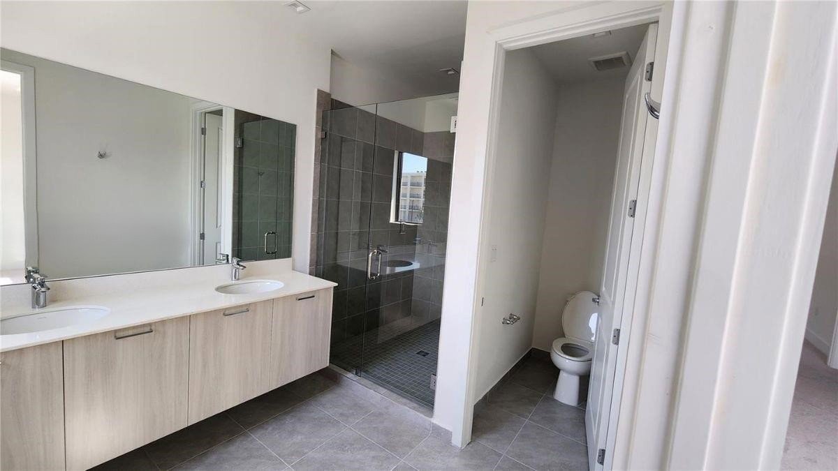8119 Nw 42nd St - Photo 5 of 8