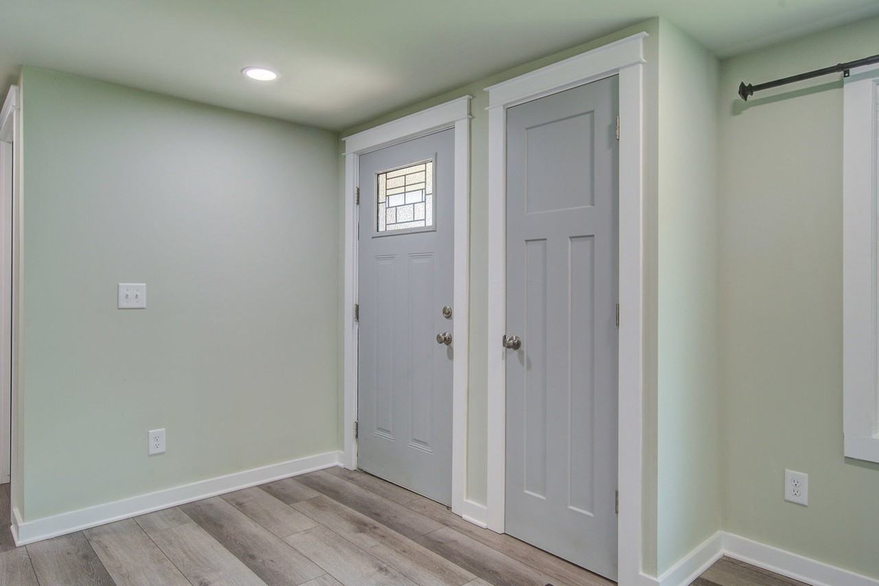 200 State Road S-8-384 - Photo 4 of 8