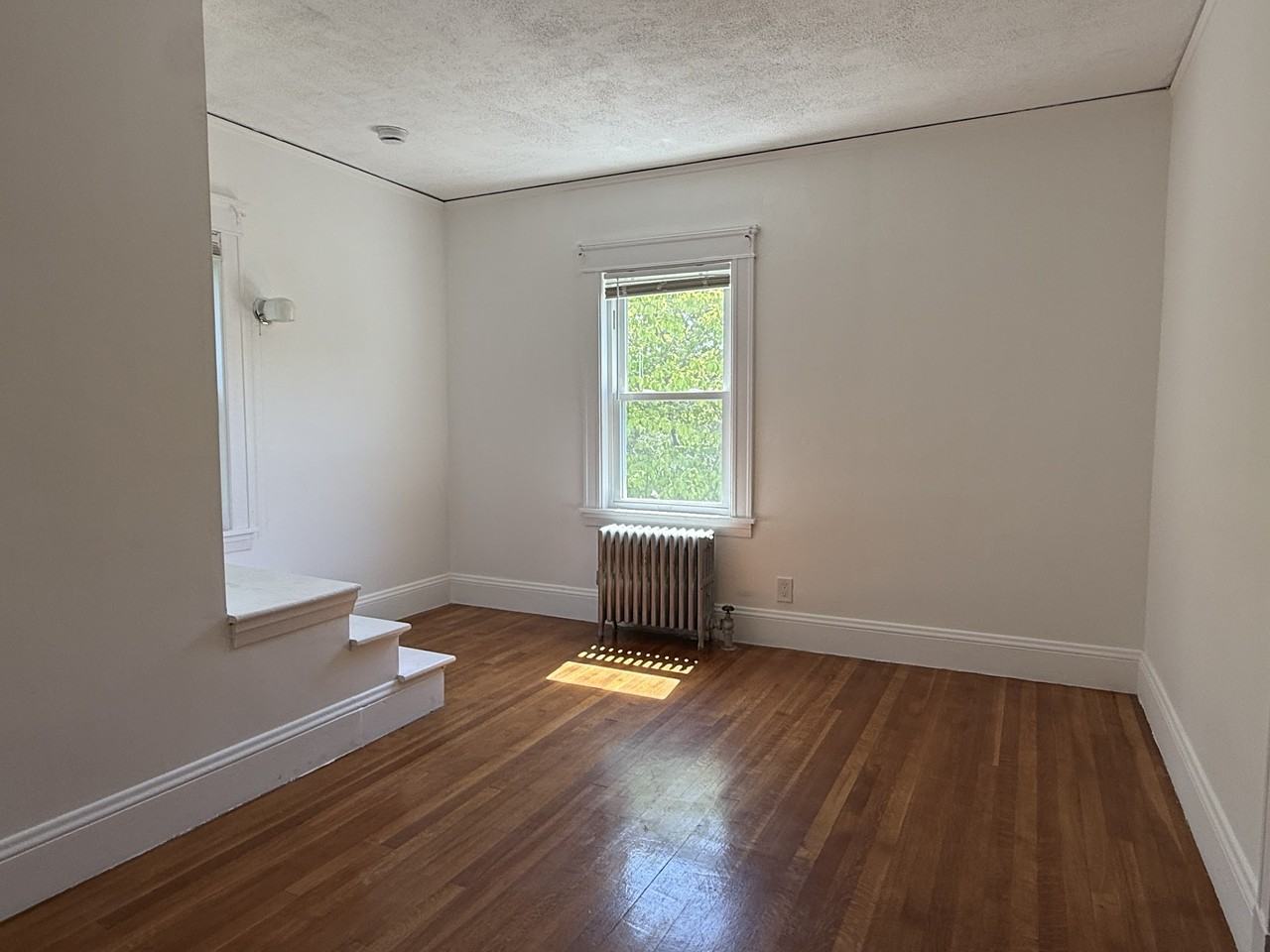 1639 Washington St - Photo 3 of 19