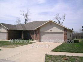 1132 N Westwood Ave - Photo 1 of 1