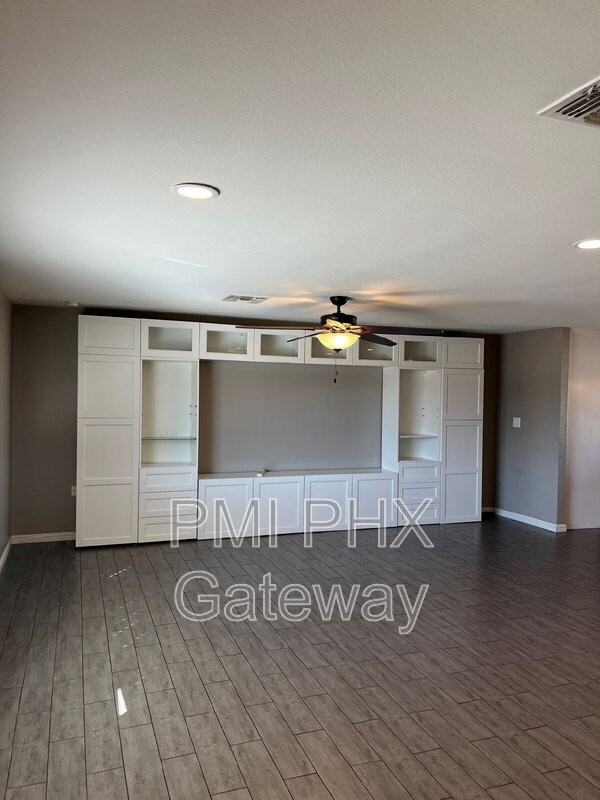 1336 W 12th St - Photo 2 of 7