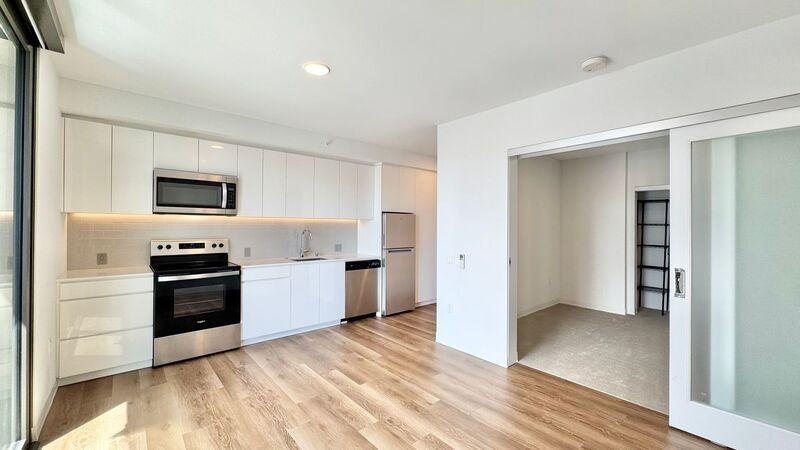 987 Queen St #2511 - Photo 2 of 25
