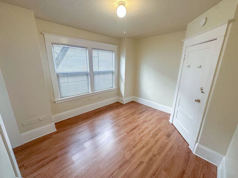 2708 Ne Sandy Blvd #2 - Photo 4 of 14
