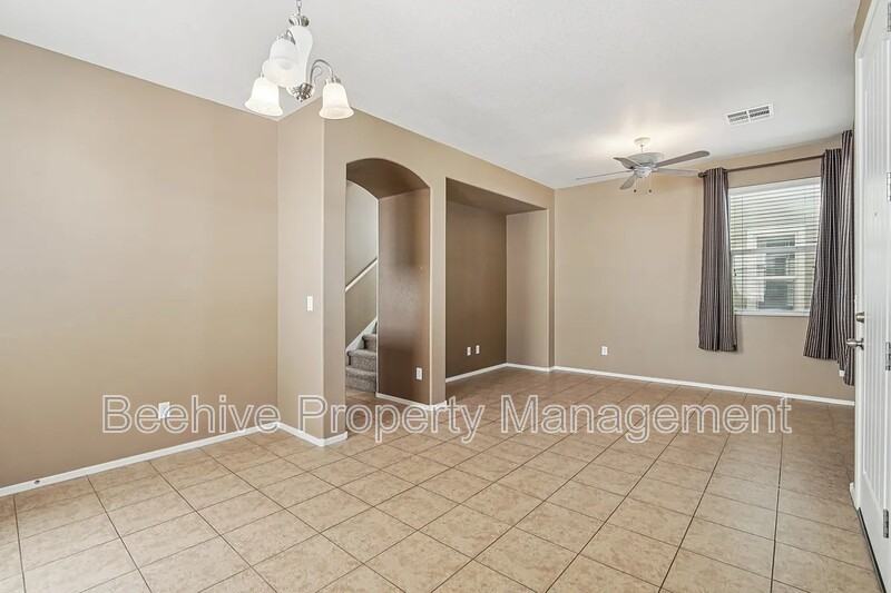 2947 N Evergreen St - Photo 3 of 6