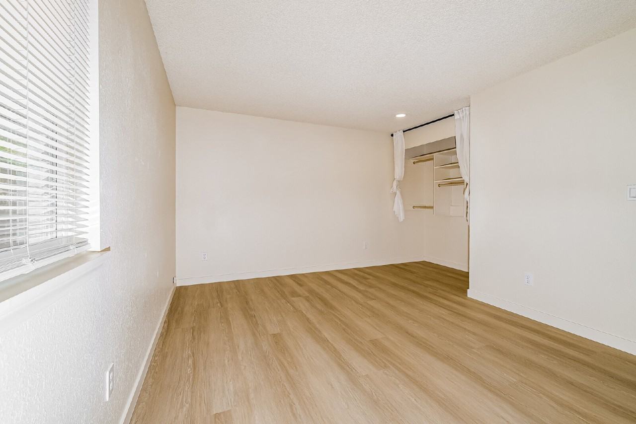 500 S 27th Pl - Photo 7 of 16