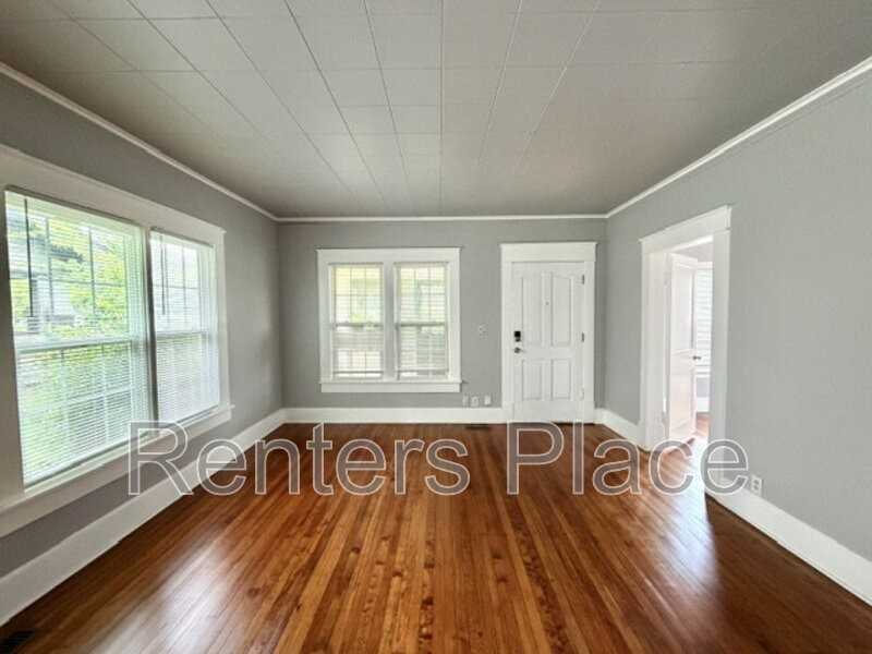 204 S Birch St - Photo 3 of 24