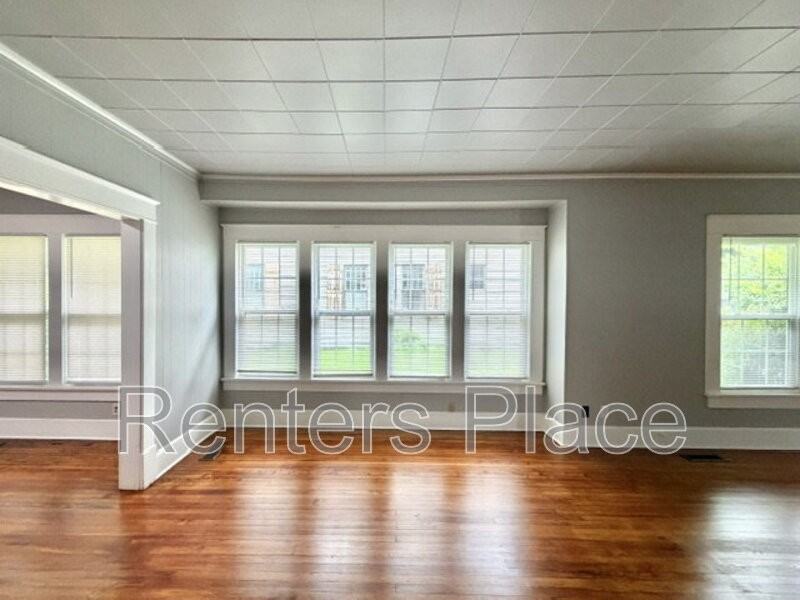 204 S Birch St - Photo 6 of 24