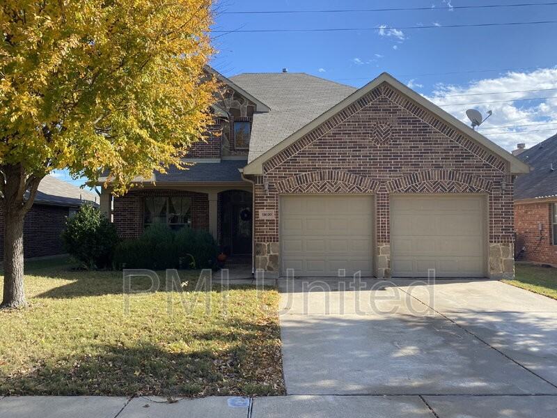 15620 Gatehouse Dr - Photo 2 of 32
