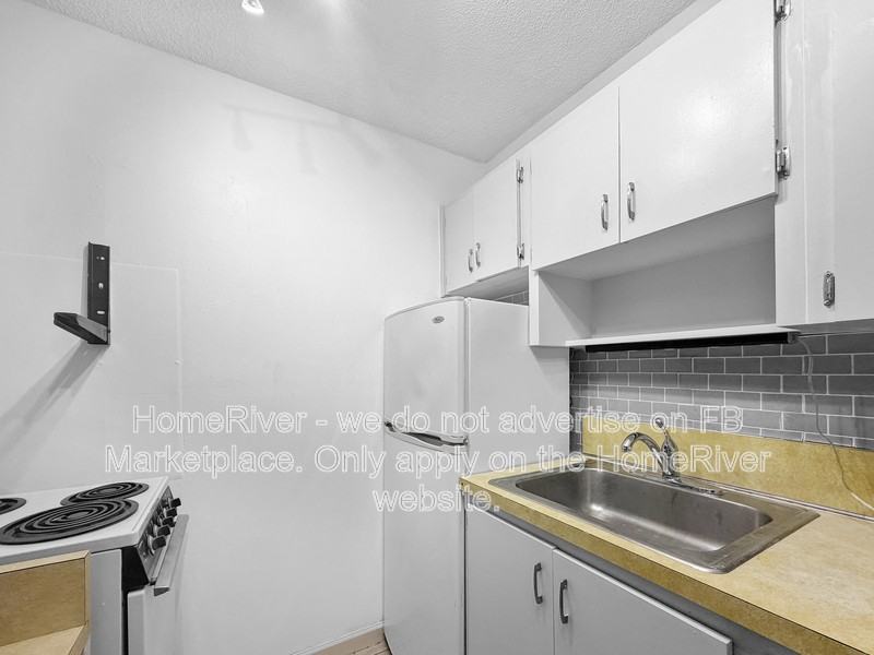 3441 Ne 16th Ave #C - Photo 2 of 19