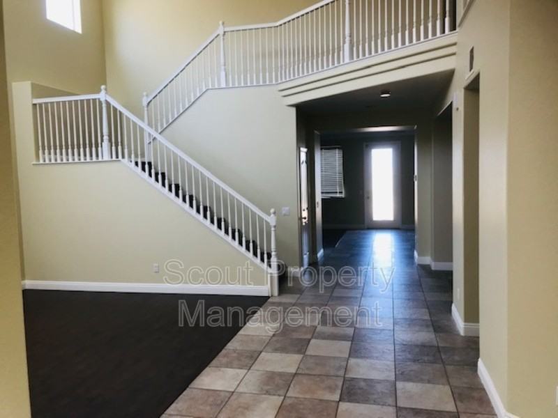 33454 Twin Hills Way - Photo 2 of 37