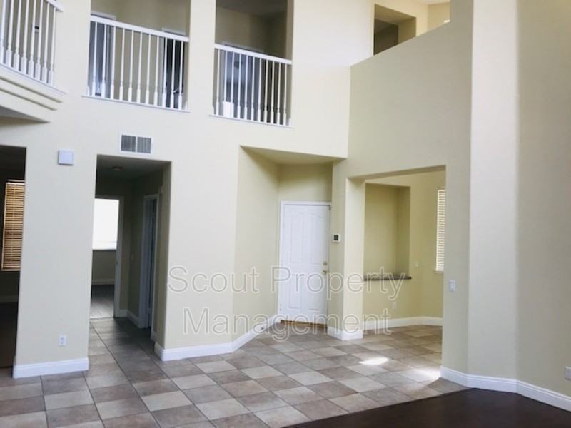 33454 Twin Hills Way - Photo 3 of 37