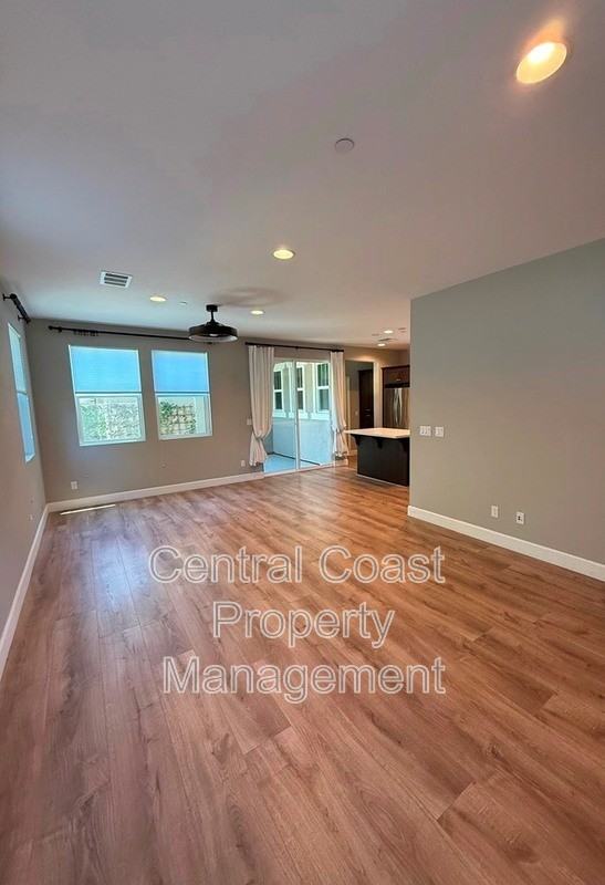 490 Palisade Dr - Photo 3 of 29