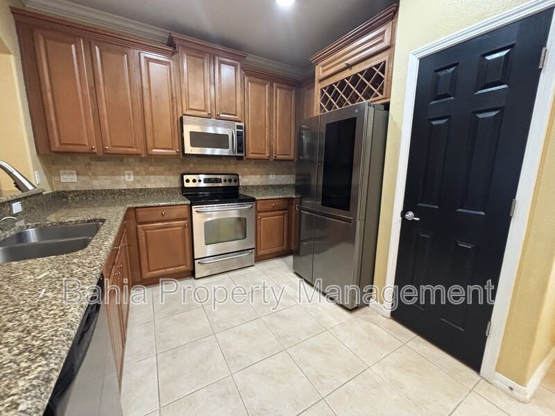 14120 Oakham St - Photo 4 of 18
