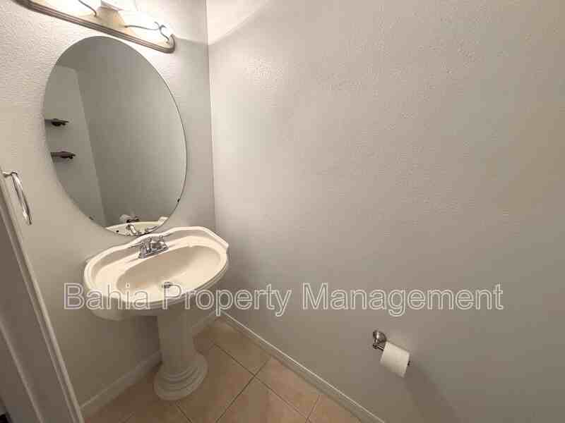 14120 Oakham St - Photo 5 of 18