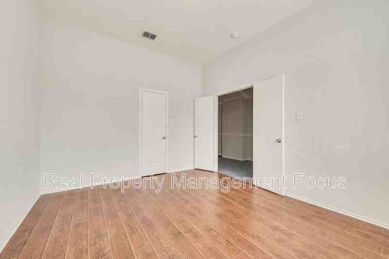 1004 Trickham Dr - Photo 6 of 27