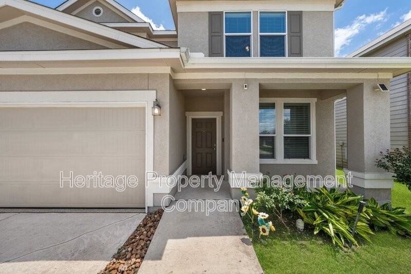 7347 Bluebonnet Bay - Photo 3 of 45