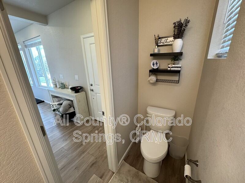 5635 Dakan Loop - Photo 6 of 27
