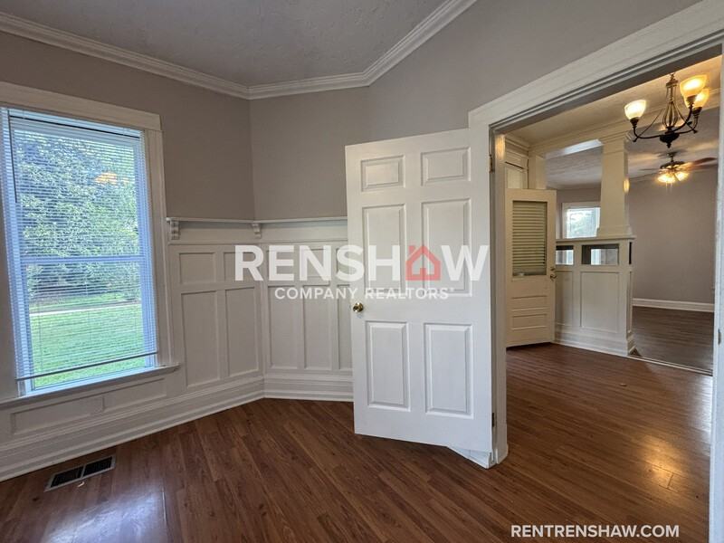 1817 Edward Ave - Photo 3 of 37
