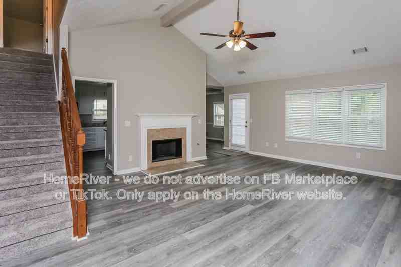 768 Wilkes Dr - Photo 2 of 17