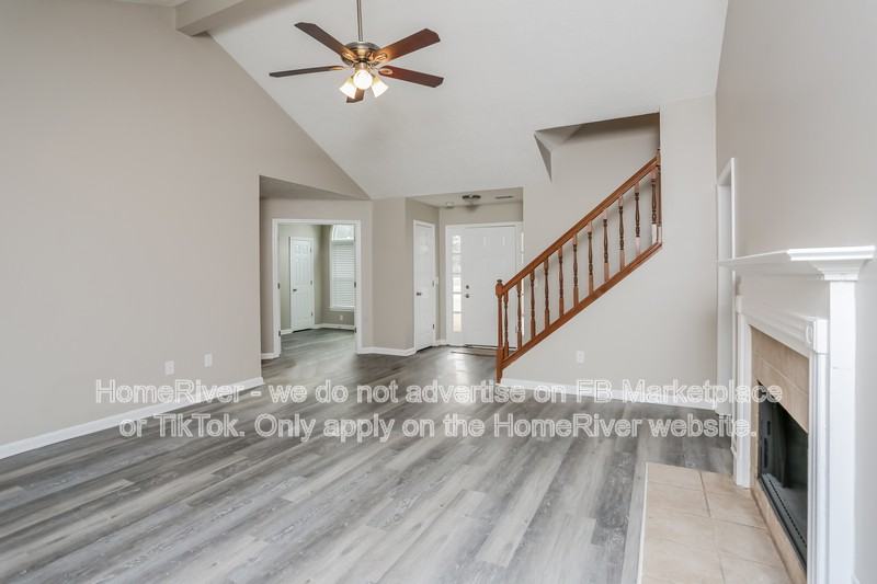 768 Wilkes Dr - Photo 3 of 17