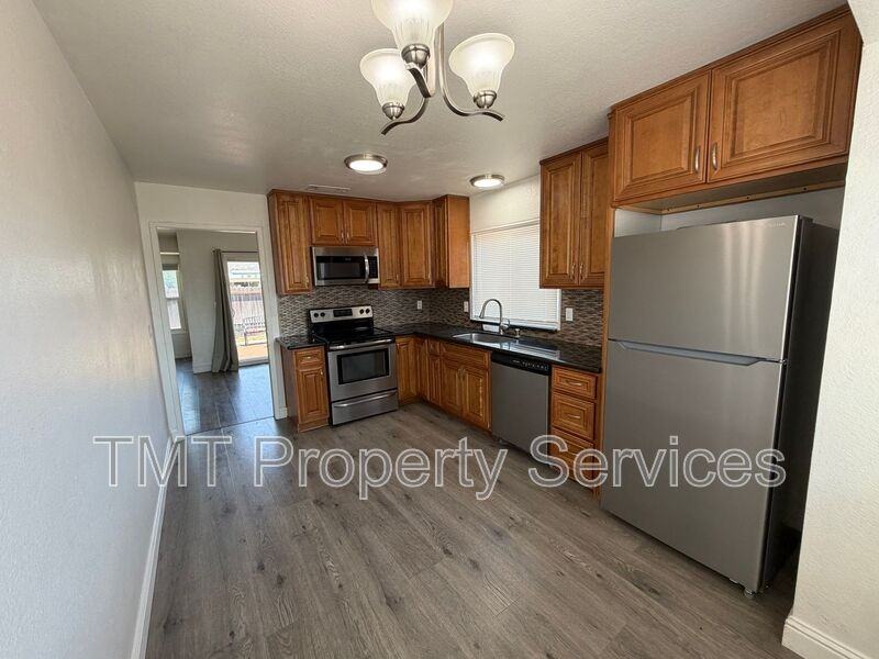 8272 Kilmer Cir - Photo 3 of 13