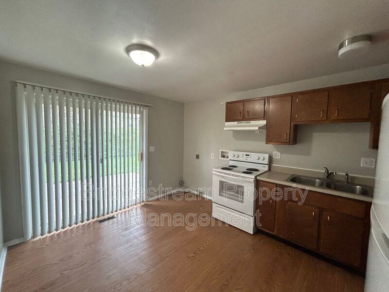 4952 Leeper St - Photo 4 of 13