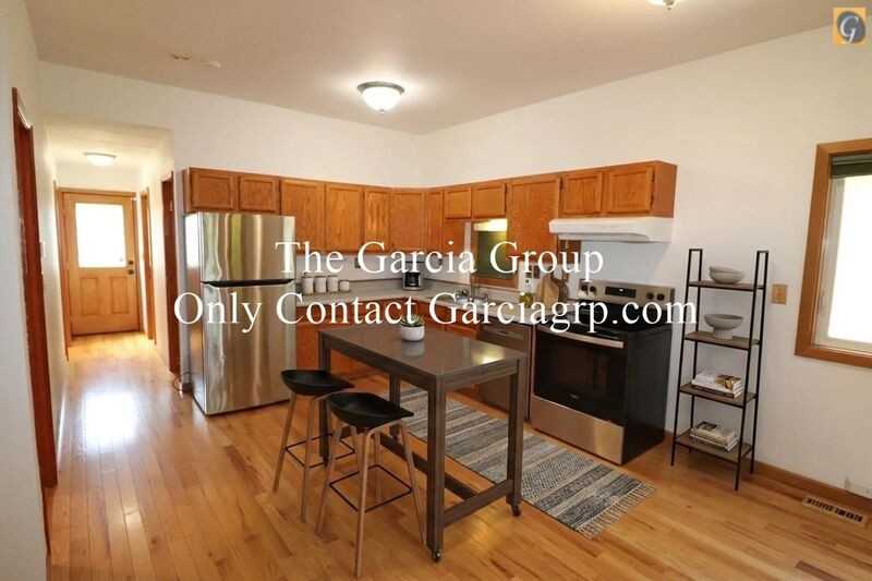 2532 N Watts St - Photo 3 of 37
