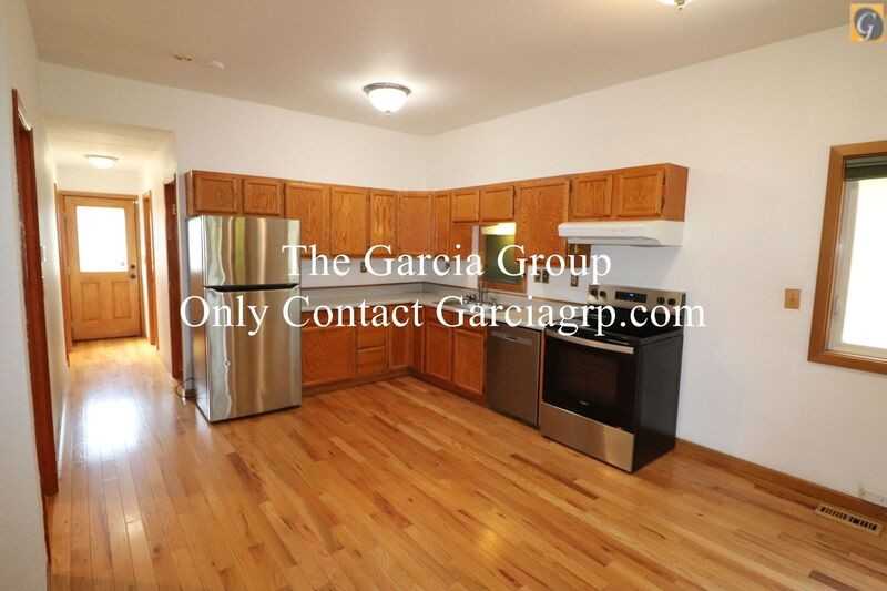 2532 N Watts St - Photo 4 of 37