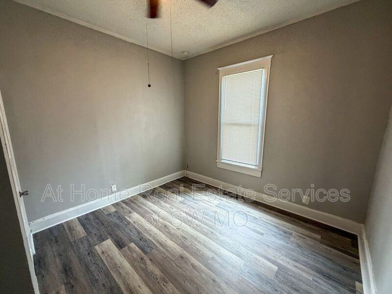 626 S New Ave - Photo 4 of 11