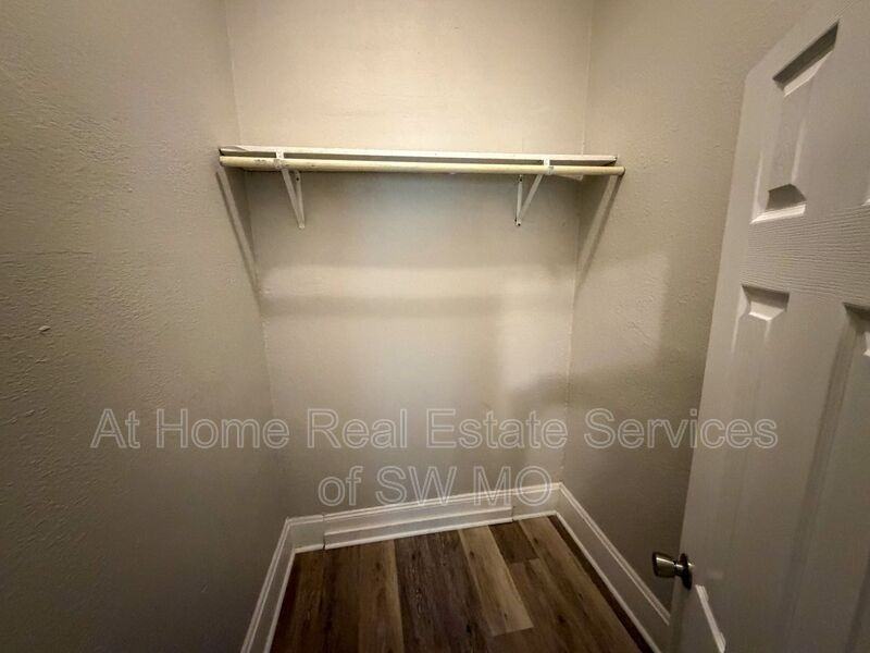 626 S New Ave - Photo 7 of 11