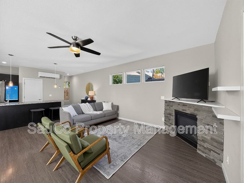 832 Se Cedar St - Photo 5 of 20