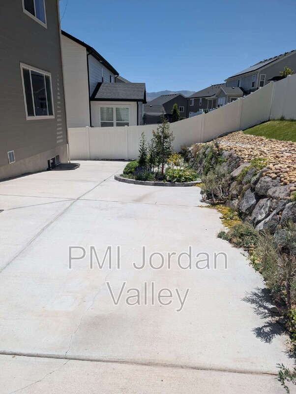 2123 N Wallflower Dr - Photo 5 of 26