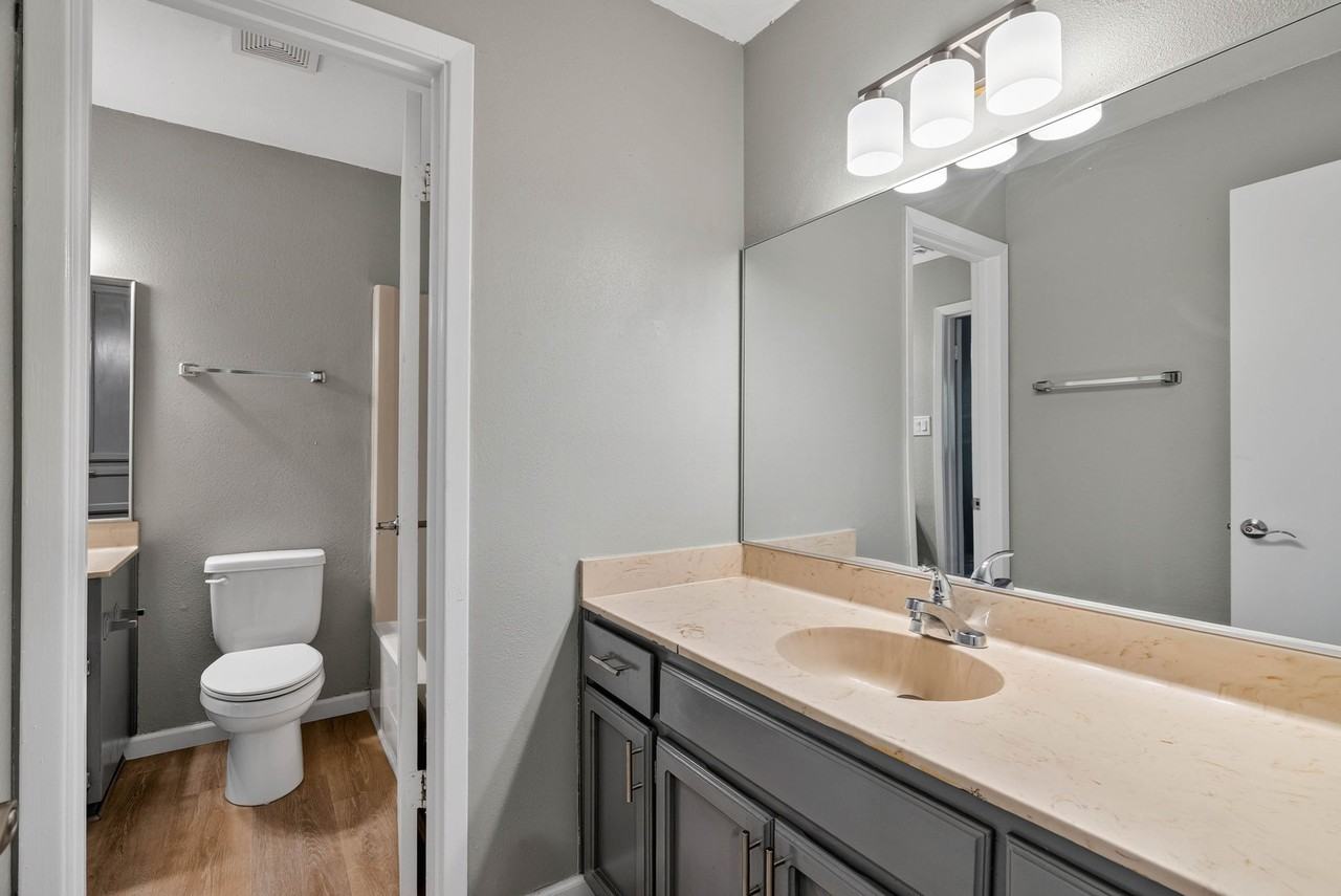 7201 Owen Ct #3 - Photo 3 of 12