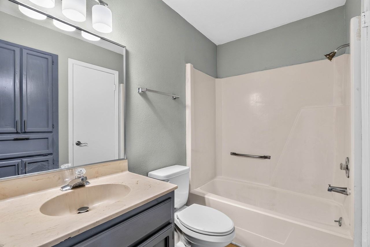7201 Owen Ct #3 - Photo 4 of 12
