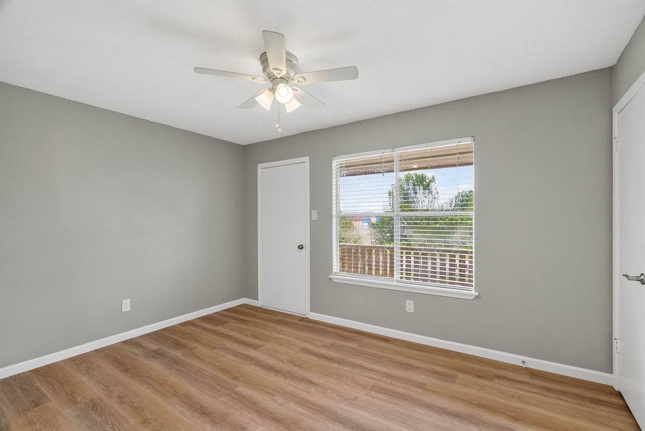 7201 Owen Ct #3 - Photo 6 of 12