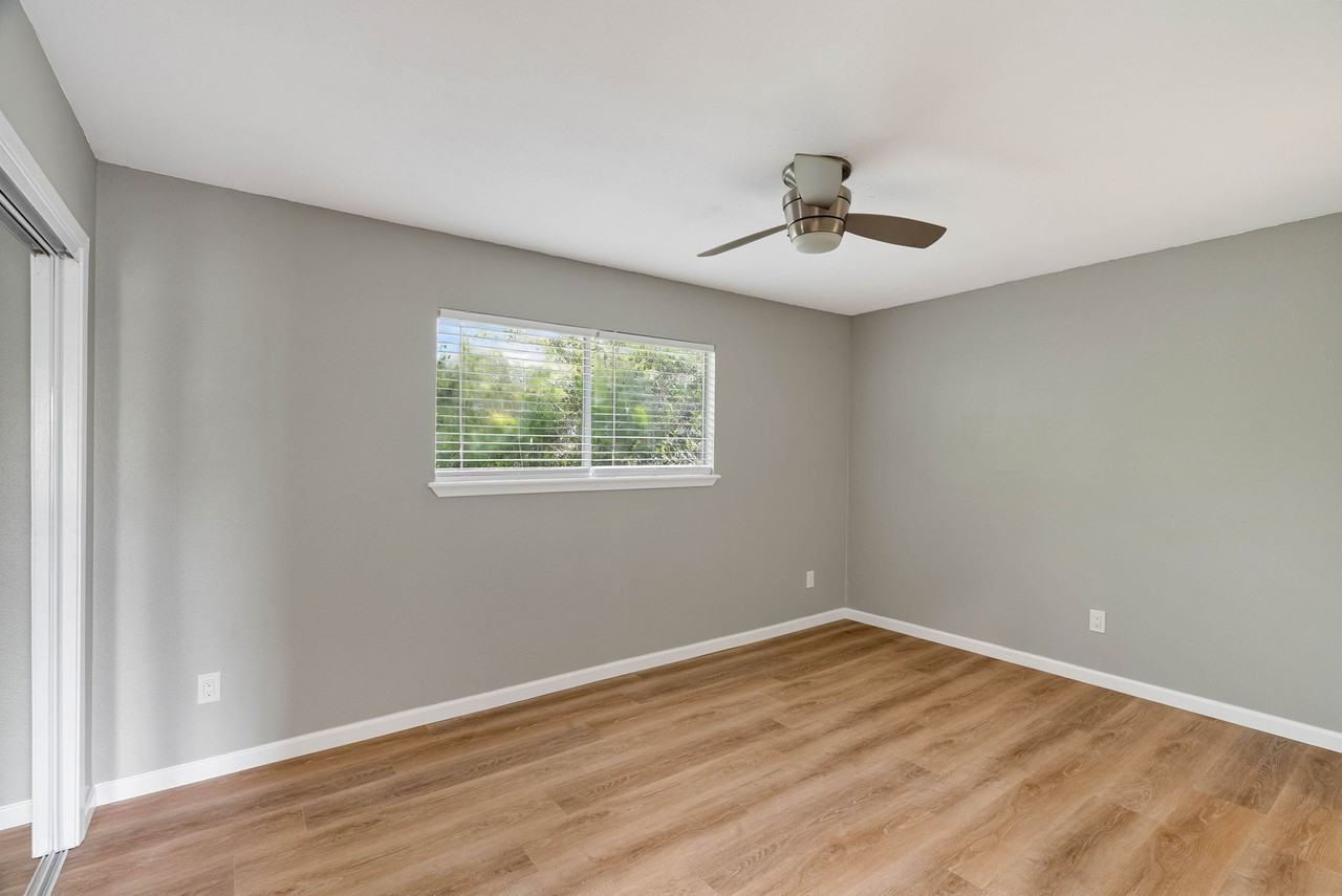 7201 Owen Ct #3 - Photo 7 of 12