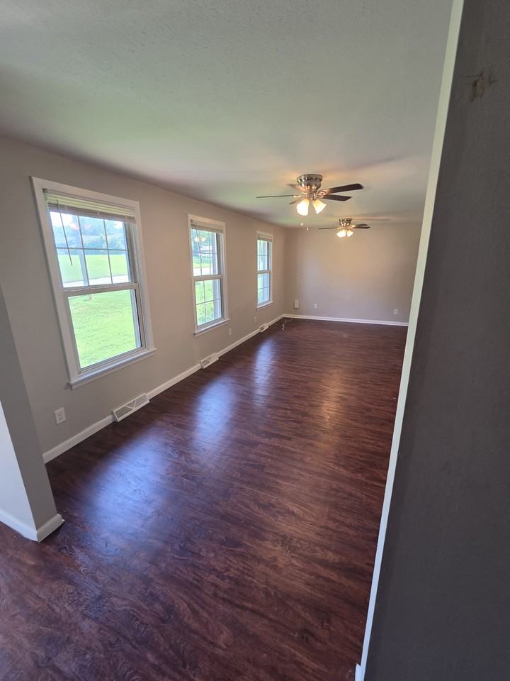 3204 Rees Ave Nw - Photo 3 of 5