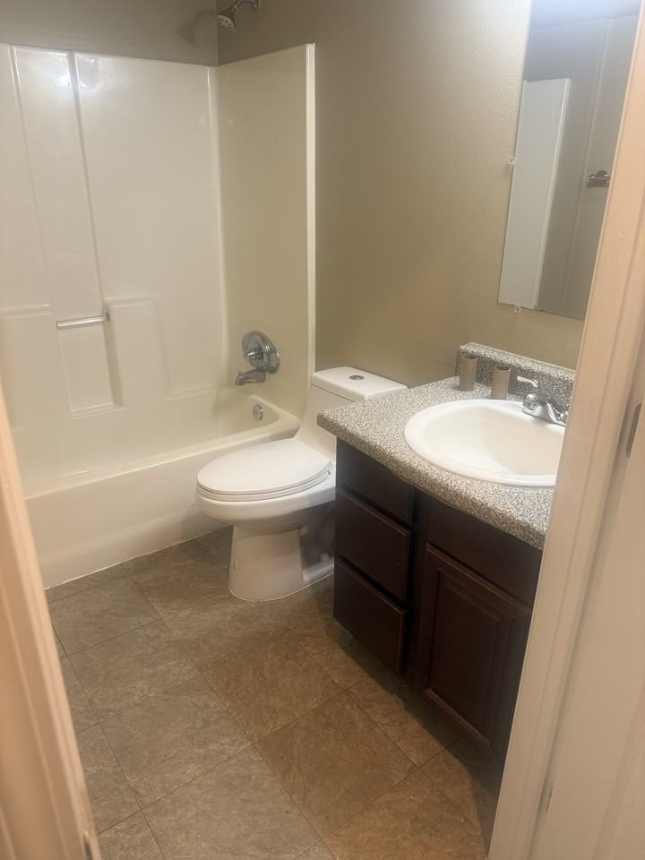 3201 N Galvez St #2A - Photo 5 of 6