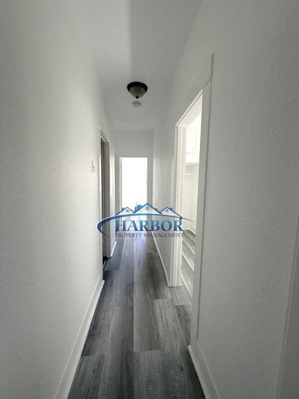 645 W 15th St - Photo 4 of 13